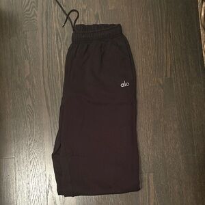 Alo straight leg sweatpants
